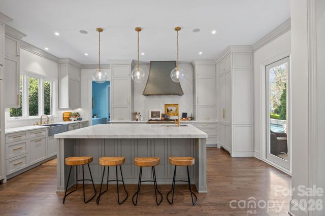 18710 Peninsula Cove Lane, Cornelius, NC 28031