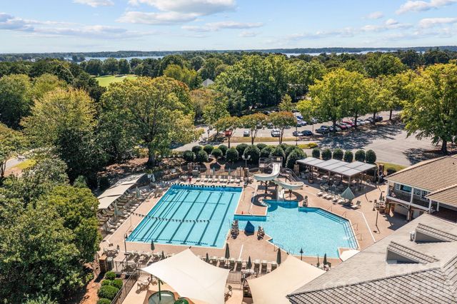 18710 Peninsula Cove Lane, Cornelius, NC 28031