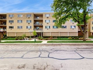 425 Home Avenue 3H, Oak Park, IL 60302
