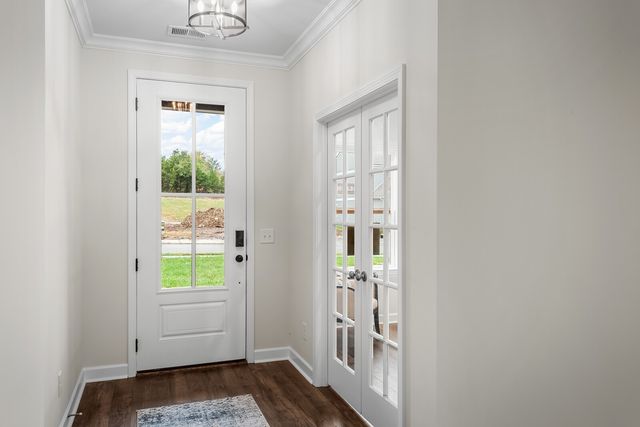 1925 Hildebrand Lane, Columbia, TN 38401