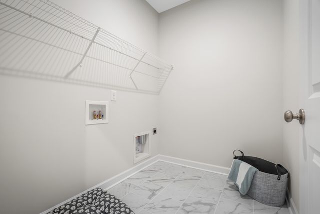 1925 Hildebrand Lane, Columbia, TN 38401