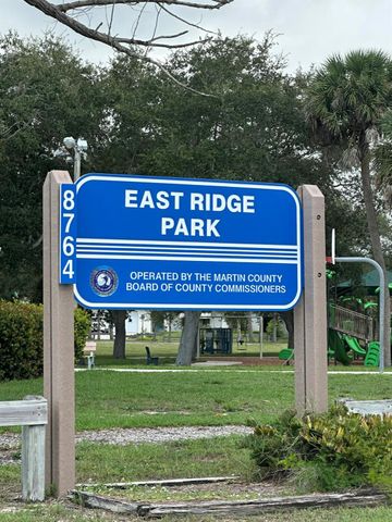 8812 SE Sandridge Avenue, Hobe Sound, FL 33455