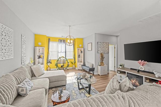 1003 Opal St 101, Suffolk, VA 23435