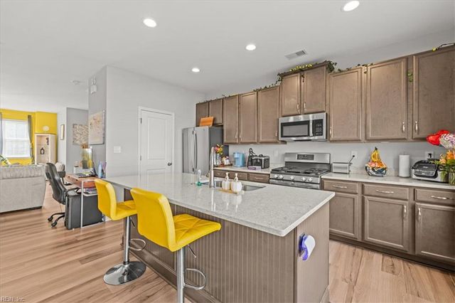 1003 Opal St 101, Suffolk, VA 23435