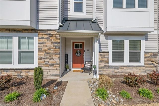 1003 Opal St 101, Suffolk, VA 23435