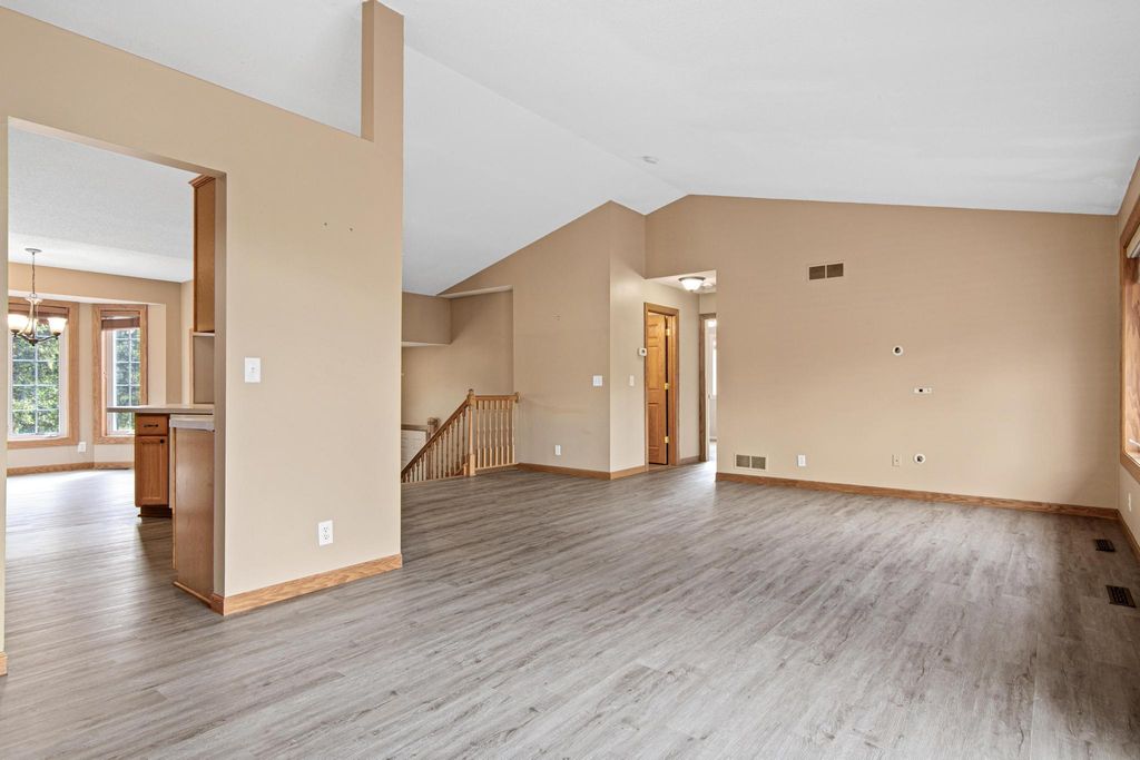 8417 Ashford Road, Woodbury, MN 55125 — photo 3