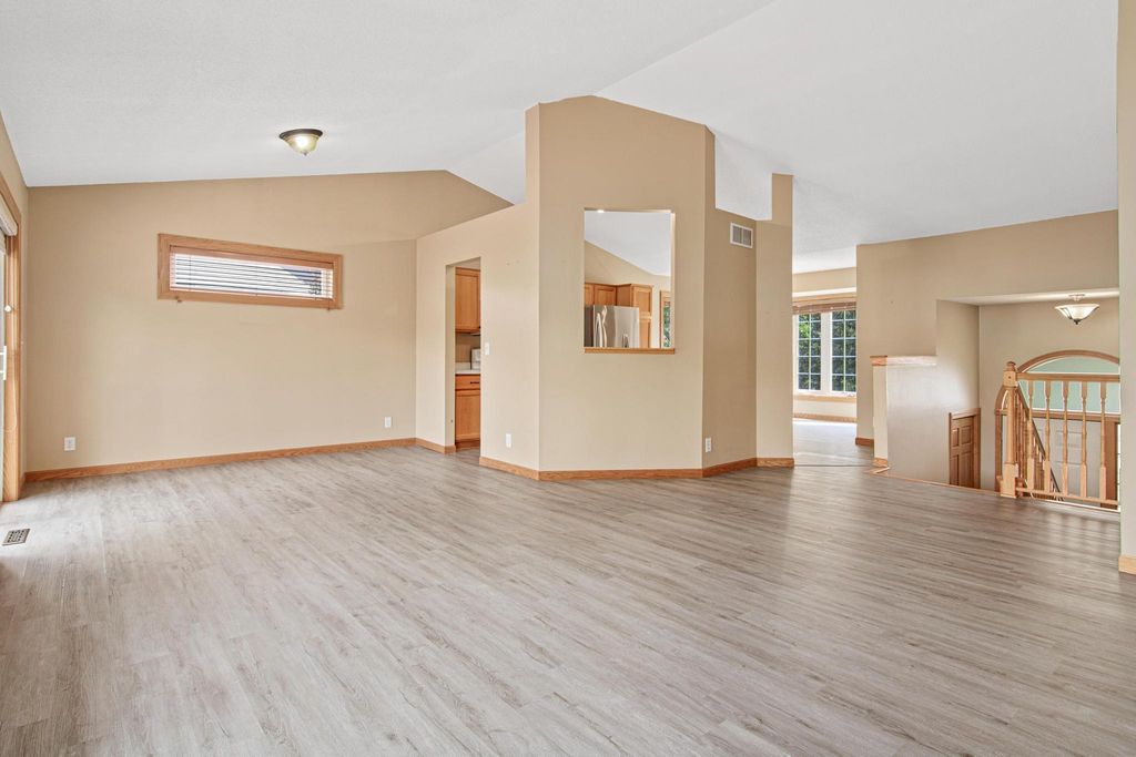 8417 Ashford Road, Woodbury, MN 55125 — photo 4