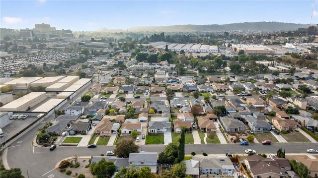 2021 N Hicks, Los Angeles, CA 90032