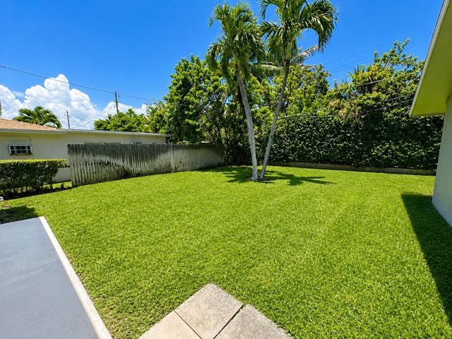 1232 Cabana Road 1, Singer Island, FL 33404
