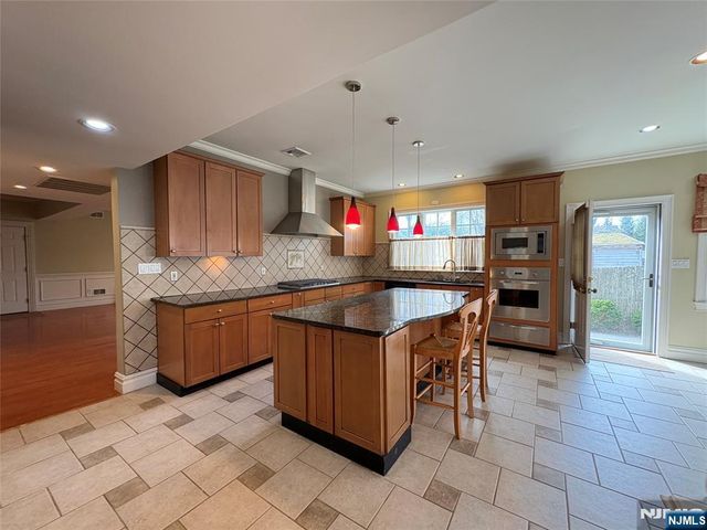 38 Walthery Avenue, Ridgewood, NJ 07450