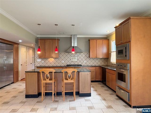 38 Walthery Avenue, Ridgewood, NJ 07450