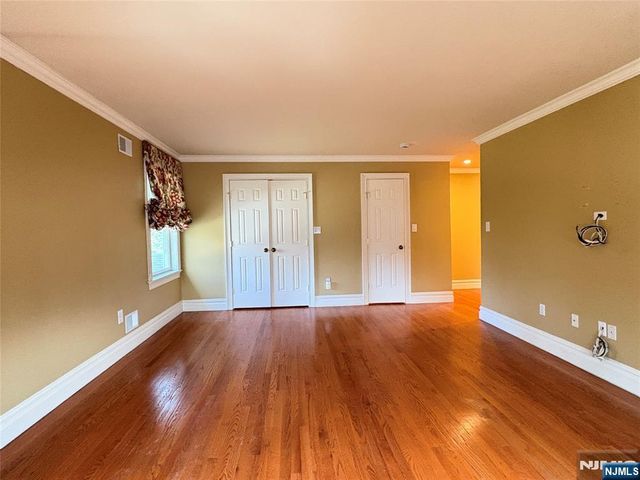 38 Walthery Avenue, Ridgewood, NJ 07450