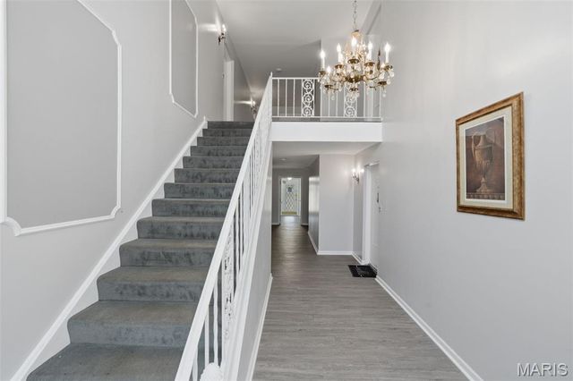 4392 Chateau De Ville Drive H, Unincorporated, MO 63129