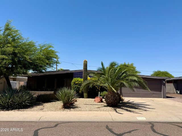 3702 E Paradise Drive, Phoenix, AZ 85028