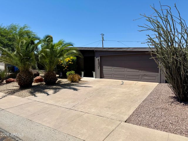 3702 E Paradise Drive, Phoenix, AZ 85028