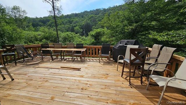 9003 County Hwy 28, Long Eddy, NY 12760