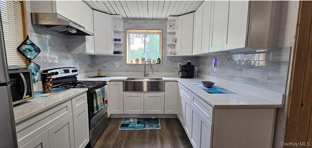 9003 County Hwy 28, Long Eddy, NY 12760
