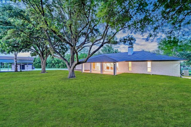 931 Meadow Drive, Rockwall, TX 75032