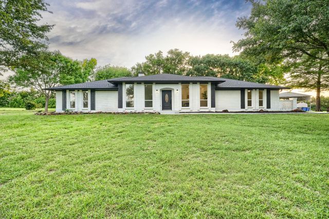 931 Meadow Drive, Rockwall, TX 75032