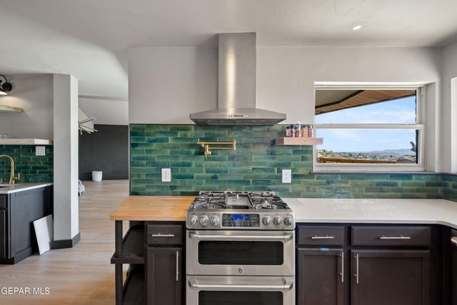 516 N SATELLITE Drive, El Paso, TX 79912