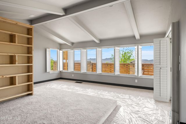 516 N SATELLITE Drive, El Paso, TX 79912