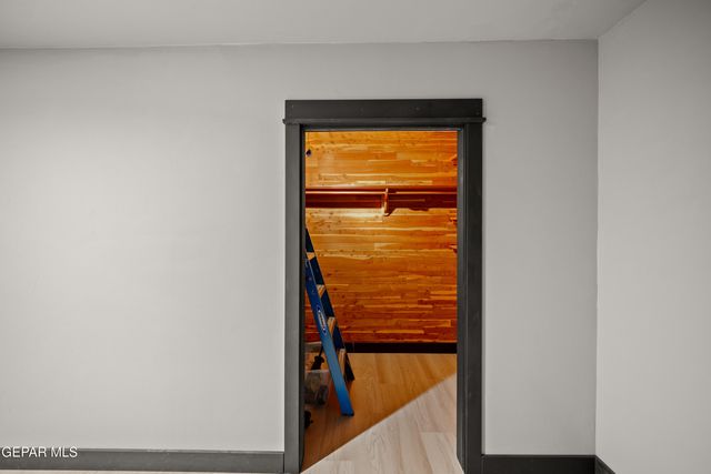 516 N SATELLITE Drive, El Paso, TX 79912