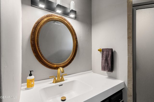 516 N SATELLITE Drive, El Paso, TX 79912