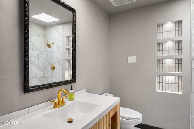 516 N SATELLITE Drive, El Paso, TX 79912