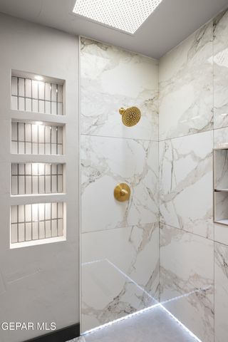 516 N SATELLITE Drive, El Paso, TX 79912