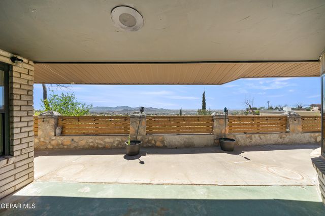 516 N SATELLITE Drive, El Paso, TX 79912