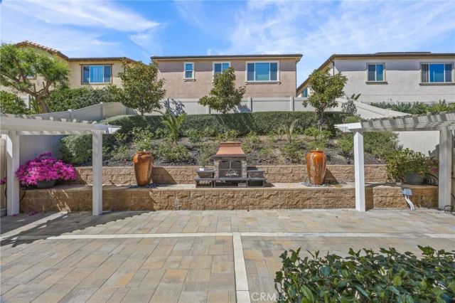 2828 Villa Catalonia Court, Corona, CA 92881