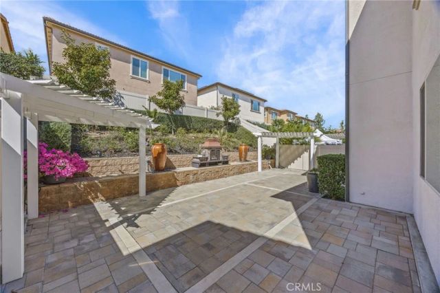 2828 Villa Catalonia Court, Corona, CA 92881