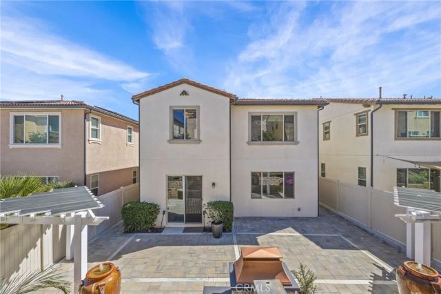 2828 Villa Catalonia Court, Corona, CA 92881