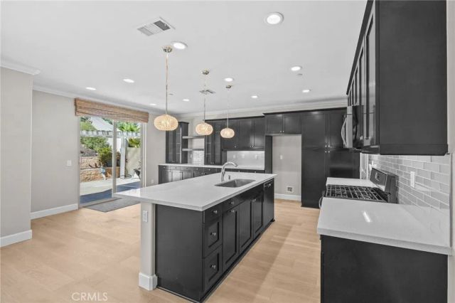 2828 Villa Catalonia Court, Corona, CA 92881