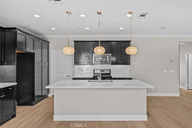 2828 Villa Catalonia Court, Corona, CA 92881