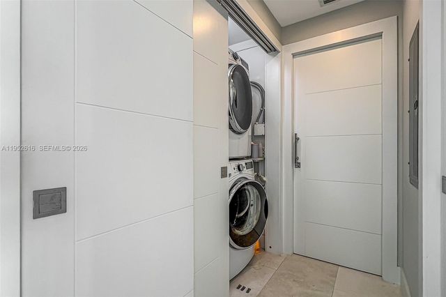 3400 SW 27th Ave 802, Miami, FL 33133