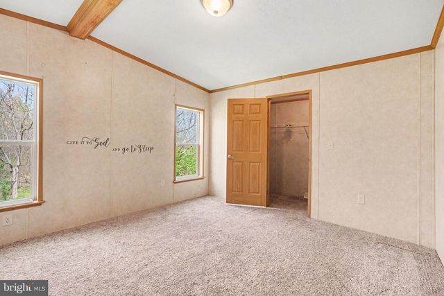 6 MEADOWVIEW DR, New Bloomfield, PA 17068