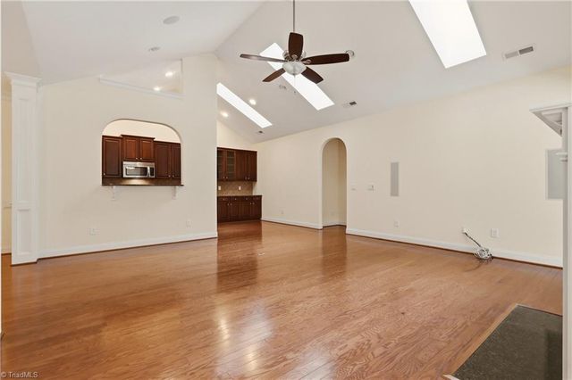 4806 Sterling Brooke Lane, Winston-salem, NC 27103