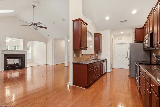 4806 Sterling Brooke Lane, Winston-salem, NC 27103