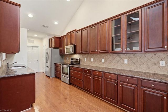 4806 Sterling Brooke Lane, Winston-salem, NC 27103