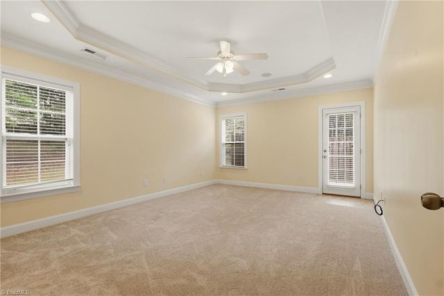 4806 Sterling Brooke Lane, Winston-salem, NC 27103