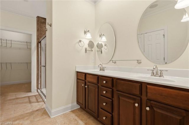 4806 Sterling Brooke Lane, Winston-salem, NC 27103