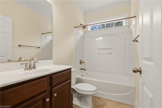 4806 Sterling Brooke Lane, Winston-salem, NC 27103
