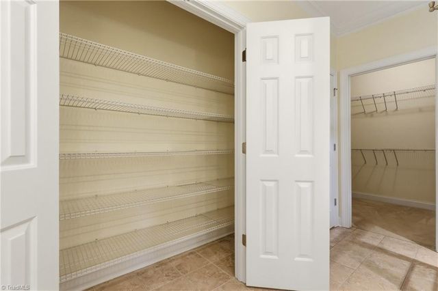 4806 Sterling Brooke Lane, Winston-salem, NC 27103
