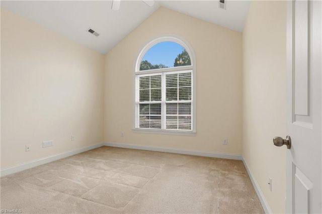 4806 Sterling Brooke Lane, Winston-salem, NC 27103