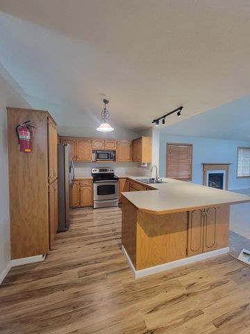 1657 148th Lane NW, Andover, MN 55304