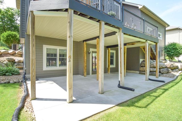 11315 Goose Lake Parkway, Maple Grove, MN 55369