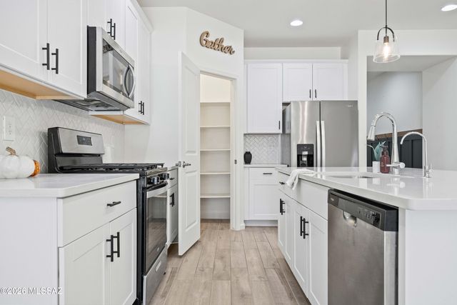 12486 N Reeves Place, Marana, AZ 85653