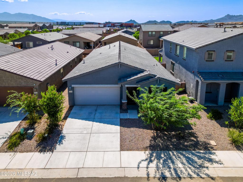 12486 N Reeves Place, Marana, AZ 85653