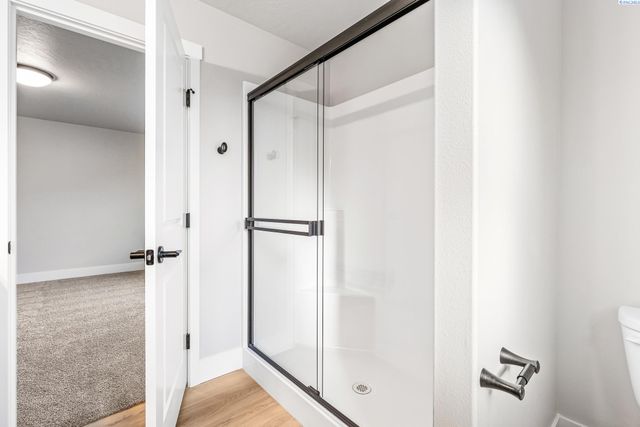 6557 W 29th Ct, Kennewick, WA 99338